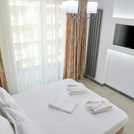 Seascape Alezzi N Pool Mamaia